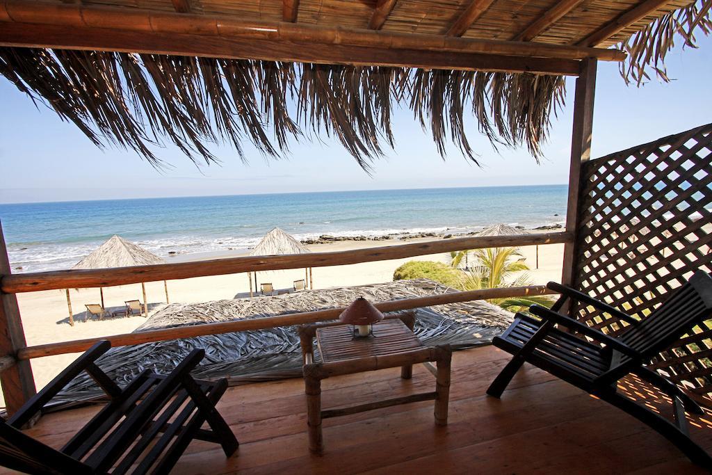 Hoja De Palma Bungalows Canoas de Punta Sal Rum bild