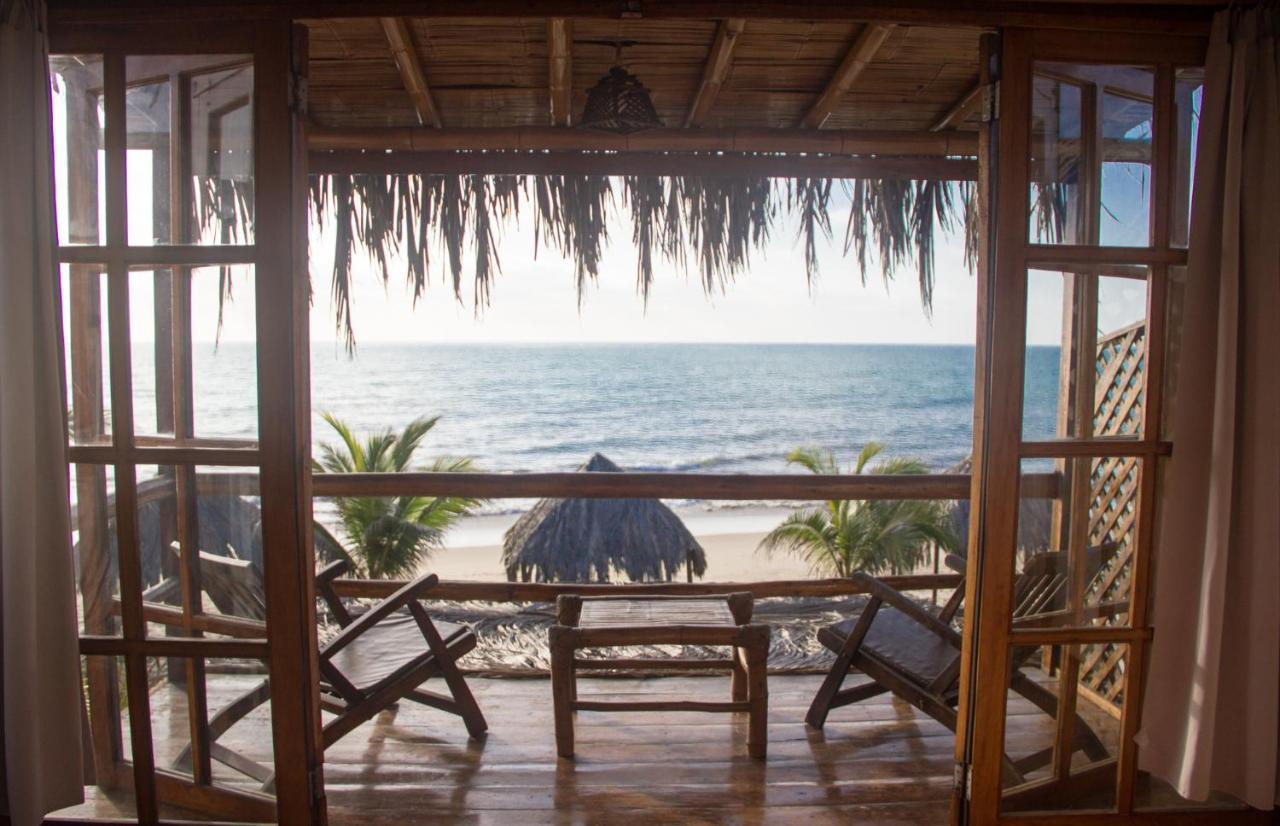 Hoja De Palma Bungalows Canoas de Punta Sal Exteriör bild